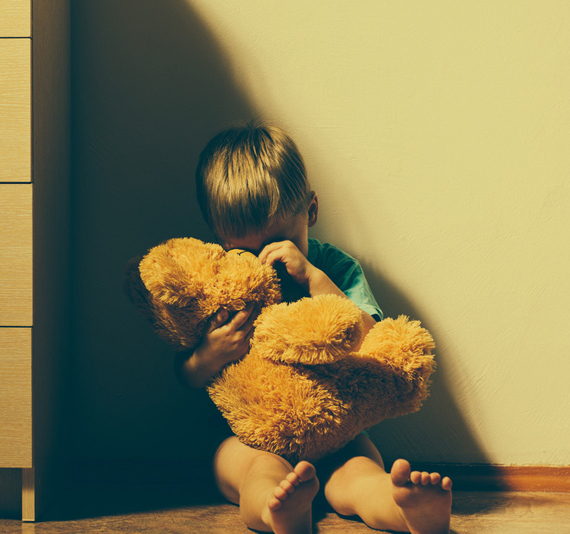 Difficultés alimentaires, propreté… Consultez Claire Dahan, psychologue spécialisée en psychothérapie pour enfants.